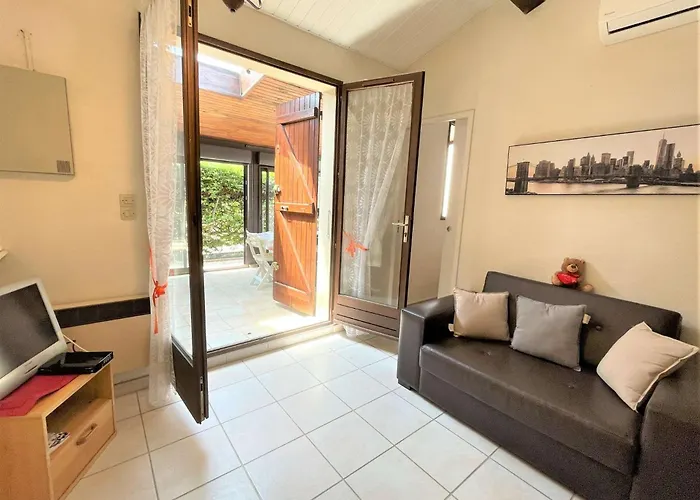 Petit Pavillon Climatise Avec Parking Prive Grazel Gn490-055 *