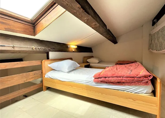 Villa Petit Pavillon Climatise Avec Parking Prive Grazel Gn490-055 *